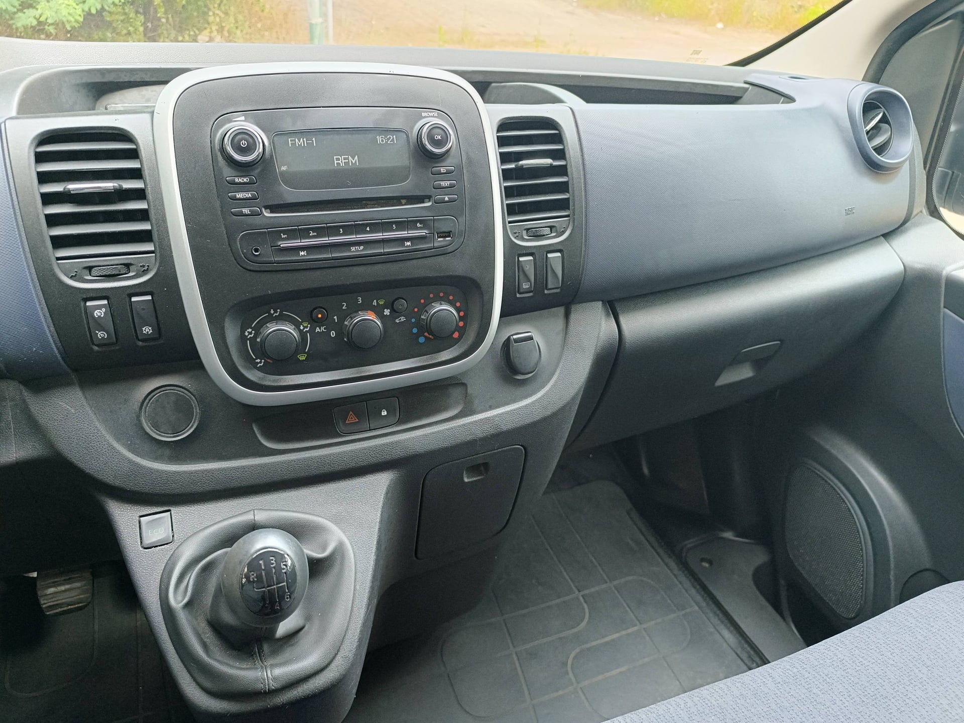 💯Opel  Vivaro 1.6 CDTI     9 lugares 