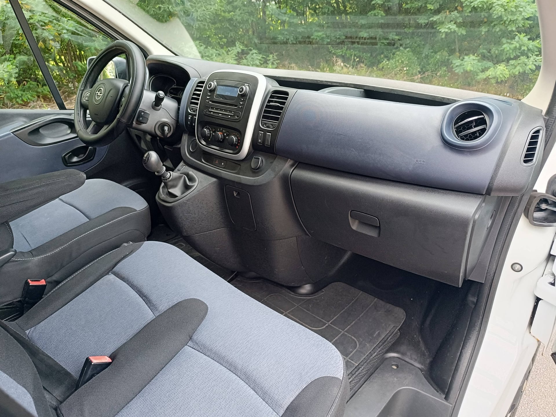💯Opel  Vivaro 1.6 CDTI     9 lugares 