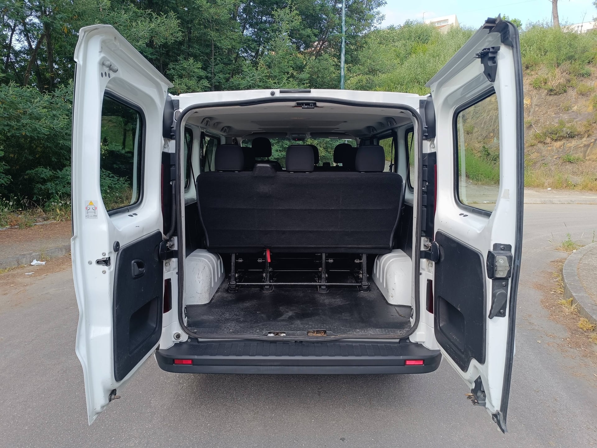 💯Opel  Vivaro 1.6 CDTI     9 lugares 